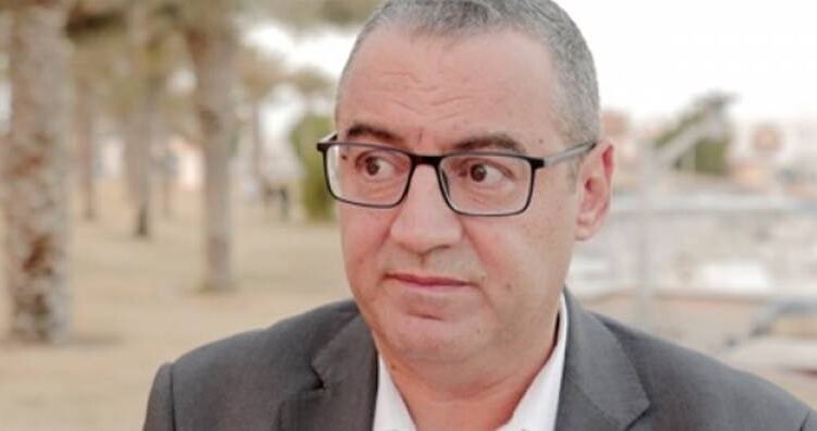 أنس بوسلامتي.. صحافي مغربي مخضرم في فضاء الإعلام الإماراتي