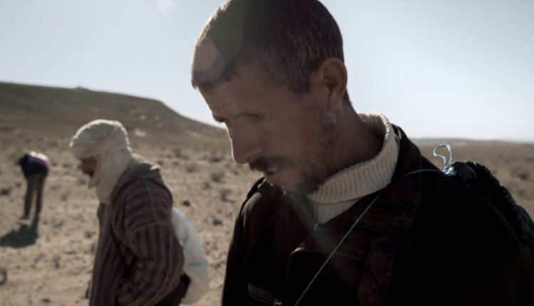 الفيلم المغربي "شظايا السماء" أفضل فيلم عربي وثائقي طويل بمهرجان عمان